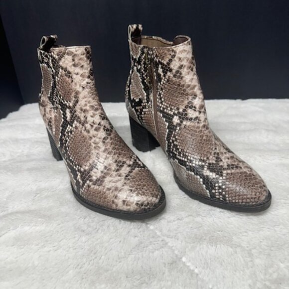 Blondo Waterproof Ankle Boots With Heel Zip Closure Size 8 - Picture 7 of 11